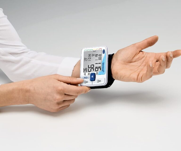 Hartmann Veroval® Premium polsbloeddrukmeter om pols