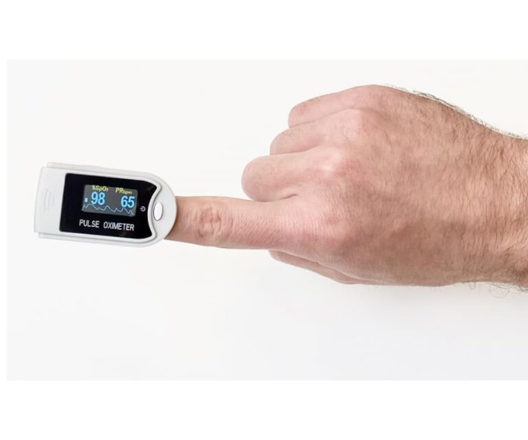 Alternative view of Start by iHealth PO2 pulse oximeter