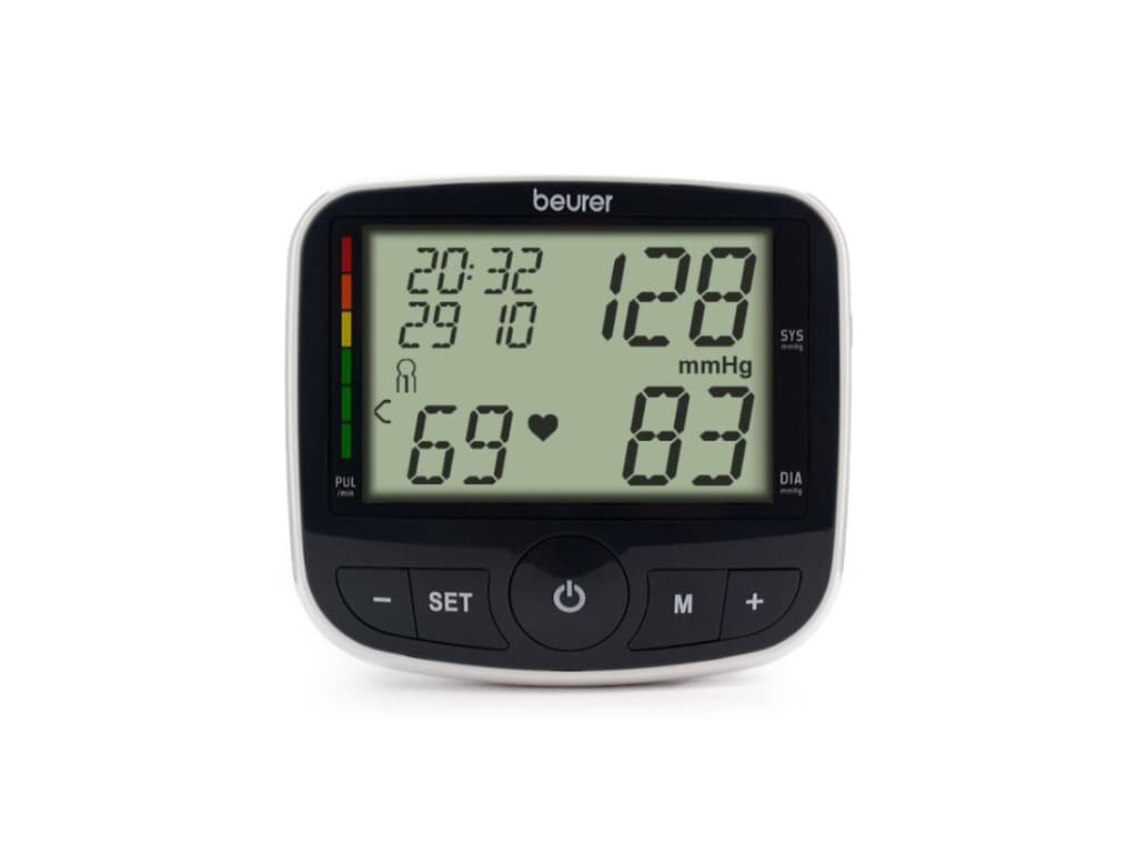 Voorkant van de Beurer BM 40 bovenarm bloeddrukmeter