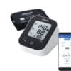 Omron M2+ Connect bovenarm bloeddrukmeter met manchet en smartphone waarop de Omron Connect-app zichtbaar is