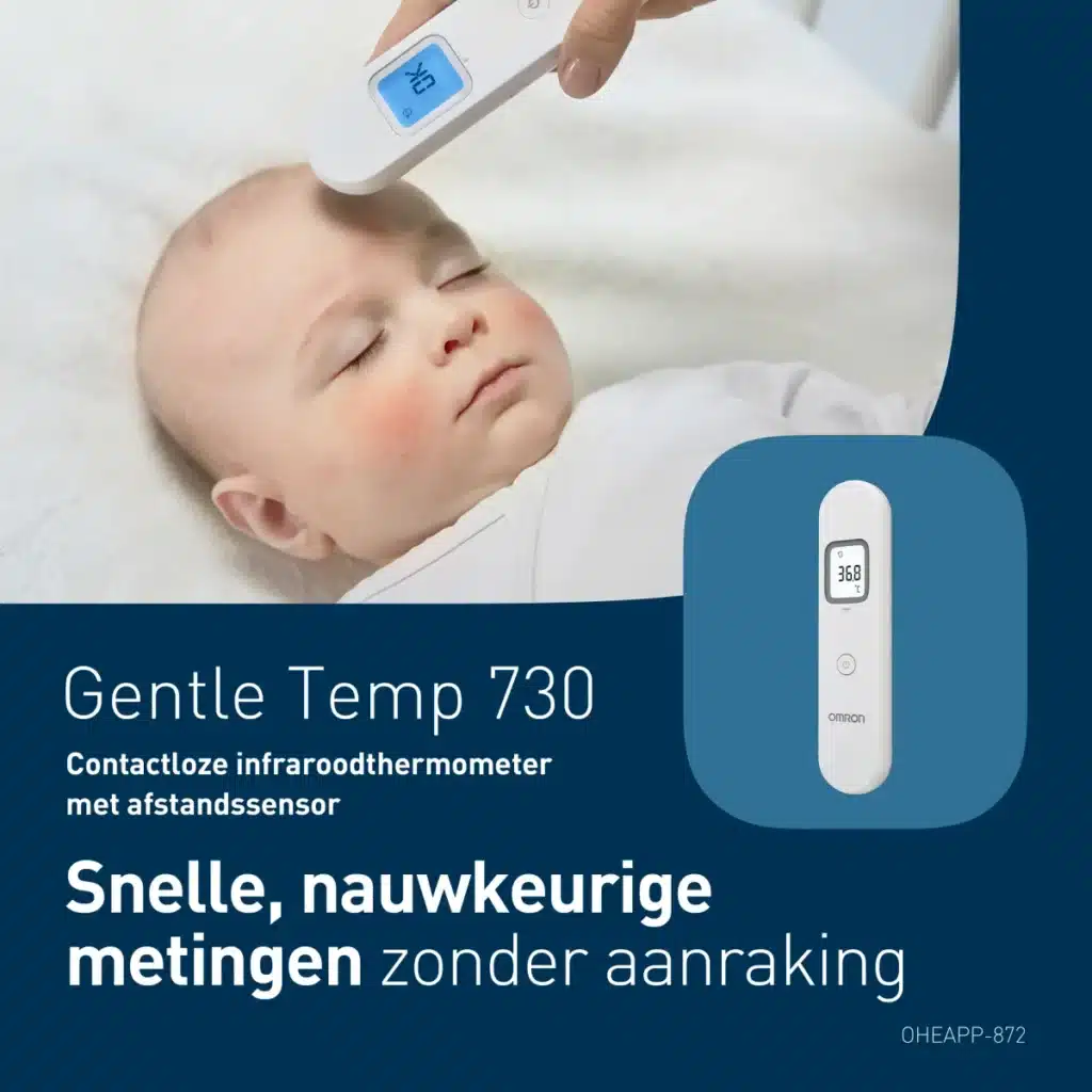 Omron Gentle Temp 730 voorhoofdthermometer bij het voorhoofd van een baby met “OK” op het scherm en tekst “Snelle, nauwkeurige metingen zonder aanraking”