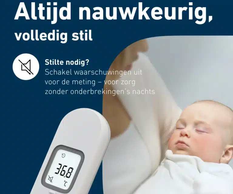 Slapende baby in de armen van een vrouw met de Omron Gentle Temp 730 voorhoofdthermometer in beeld, met stil-icoon en tekst “Altijd nauwkeurig, volledig stil”
