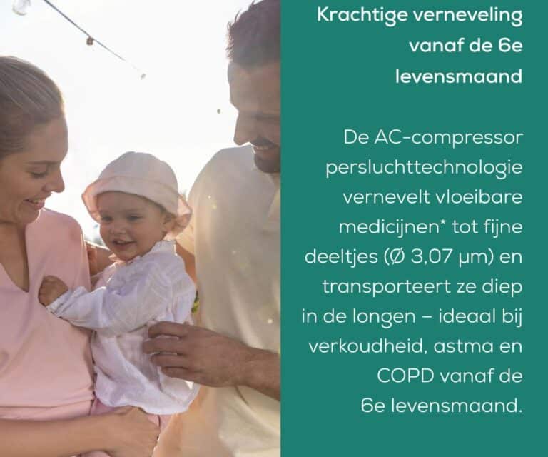 Vrouw staat buiten met een baby in haar armen en een man ernaast